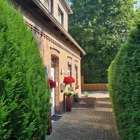 Ferienwohnung In Oberwohnung Daire Zetel